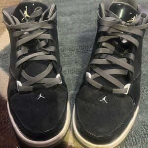 Vintage Men’s Black high top Nike Air Jordans